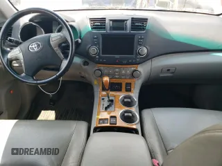 2010 Toyota Highlander Limited z VIN JTEJW3EH1A2046148, wystawiony jako Copart lot #63396155 z przebiegiem 219 476 mil mil oraz Czysty tytuł • Clean title. Historia ofert i sprzedaży dostępna na DreamBid. Obrazek 8.