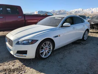 2016 Jaguar XF 35t Prestige with VIN SAJBE4BV1GCY08779, listed as a Copart auction lot 41801805 with 69,455 mi miles and Salvage Title. Bid and sale history available at carsss.com. Image 1.