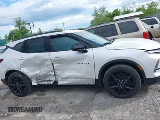 2023 Chevrolet Blazer LT с VIN 3GNKBCR4XPS224431, выставлен на аукционе IAAI как лот 42232072 с пробегом 20 872 миль миль и . История ставок и продаж доступна на DreamBid. Изображение 13.