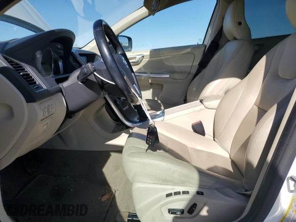 2015 Volvo XC60 T5 Drive-E Premier z VIN YV440MDB7F2602716, wystawiony jako Copart lot #43380785 z przebiegiem 78 357 mil mil oraz Szkoda całkowita • Salvage title. Historia ofert i sprzedaży dostępna na DreamBid. Obrazek 7.