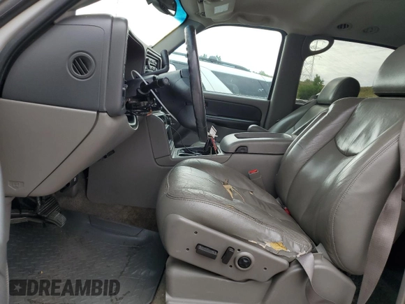 2003 Chevrolet Suburban LT with VIN 3GNFK16Z23G285145, listed as a Copart auction lot 68668324 with 286,805 mi miles and Salvage Title. Bid and sale history available at carsss.com. Image 7.