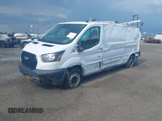 2023 Ford Transit Cargo с VIN 1FTYE1Y89PKA26468, выставлен на аукционе IAAI как лот 42556373 с пробегом 82 927 миль миль и . История ставок и продаж доступна на DreamBid. Изображение 2.