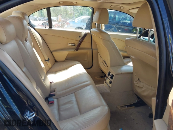 2005 BMW 5 Series 525i with VIN WBANA53595B857210, listed as a IAAI auction lot 42200171 with 321,128 mi miles and . Bid and sale history available at DreamBid. Image 8.
