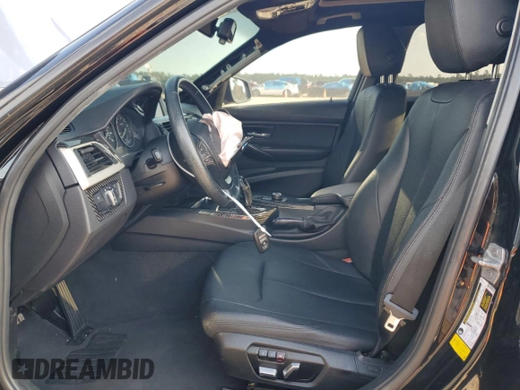 2017 BMW 3 Series 320i with VIN WBA8E1G57HNU13055, listed as a Copart auction lot 55528365 with 45,439 mi miles and Clean Title. Bid and sale history available at DreamBid. Image 7.
