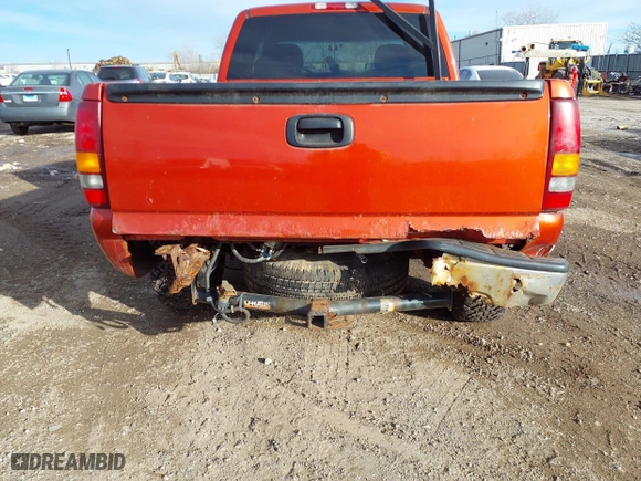 2001 Chevrolet Silverado 1500 LT with VIN 2GCEK19T511357232, listed as a IAAI auction lot 41444790 with 203,262 mi miles. Bid and sale history available at carsss.com. Image 6.