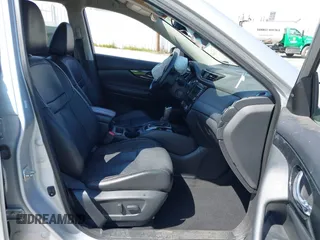 2019 Nissan Rogue SV with VIN 5N1AT2MT1KC788635, listed as a IAAI auction lot 42094964 with 50,431 mi miles and . Bid and sale history available at DreamBid. Image 5.