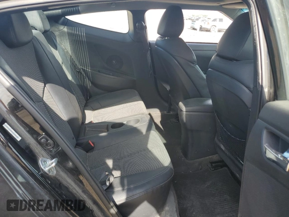 2015 Hyundai Veloster z VIN KMHTC6AD9FU243280, wystawiony jako Copart lot #55833475 z przebiegiem 72 262 mil mil oraz Szkoda całkowita • Salvage title. Historia ofert i sprzedaży dostępna na DreamBid. Obrazek 10.