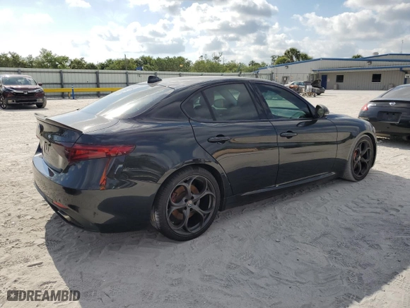 2017 Alfa Romeo Giulia Ti with VIN ZARFAECN4H7545588, listed as a Copart auction lot 54086015 with 125,665 mi miles and Clean Title. Bid and sale history available at carsss.com. Image 3.