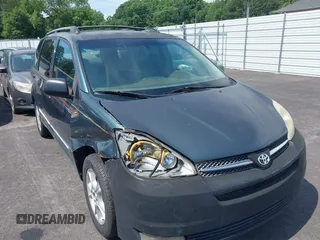 2005 Toyota Sienna XLE z VIN 5TDZA22C05S370201, wystawiony jako IAAI lot #42482161 z przebiegiem 359 646 mil mil oraz . Historia ofert i sprzedaży dostępna na DreamBid. Obrazek 1.