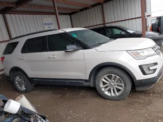2017 Ford Explorer XLT with VIN 1FM5K7D80HGB52528, listed as a IAAI auction lot 41726138 with 111,578 mi miles. Bid and sale history available at carsss.com. Image 13.