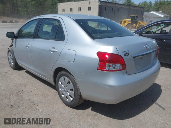 2009 Toyota Yaris with VIN JTDBT903X91300439, listed as a IAAI auction lot 42105998 with 195,880 mi miles. Bid and sale history available at carsss.com. Image 3.