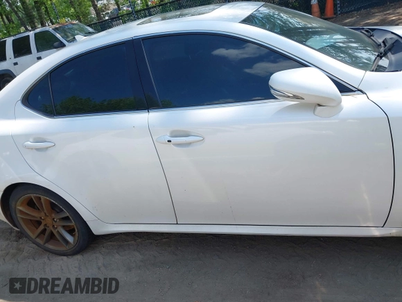 2011 Lexus IS 250 with VIN JTHBF5C29B5134964, listed as a IAAI auction lot 42179849 with 207,300 mi miles and . Bid and sale history available at DreamBid. Image 13.