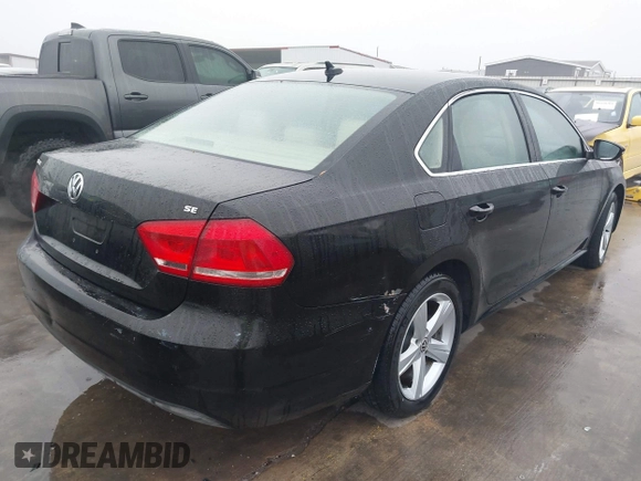 2013 Volkswagen Passat SE с VIN 1VWBH7A33DC052582, выставлен на аукционе IAAI как лот 41431178 с пробегом 127 072 миль миль и . История ставок и продаж доступна на DreamBid. Изображение 4.