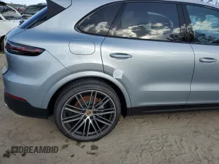 2023 Porsche Cayenne z VIN WP1AA2AY1PDA02553, wystawiony jako Copart lot #79032094 z przebiegiem Nie podano mil oraz Nie do naprawy • Non repairable. Historia ofert i sprzedaży dostępna na DreamBid. Obrazek 13.