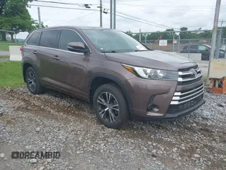 2018 Toyota Highlander LE with VIN 5TDBZRFH6JS812871, listed as a IAAI auction lot 42373213 with 33,024 mi miles and . Bid and sale history available at DreamBid. Image 1.