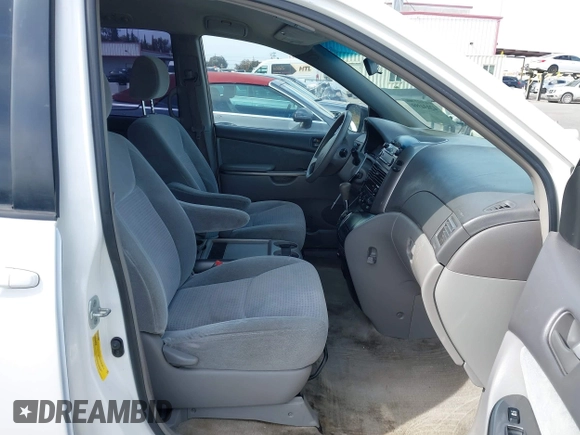 2008 Toyota Sienna CE with VIN 5TDZK23C38S145819, listed as a IAAI auction lot 42034399 with 141,830 mi miles. Bid and sale history available at carsss.com. Image 5.