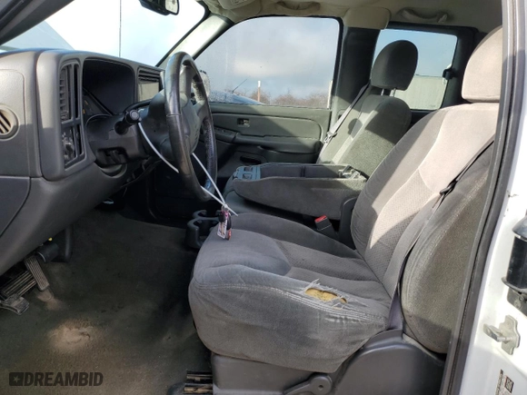 2004 Chevrolet Silverado 1500 Work Truck with VIN 2GCEC19V341288169, listed as a Copart auction lot 86888684 with 238,028 mi miles and Salvage Title. Bid and sale history available at carsss.com. Image 7.