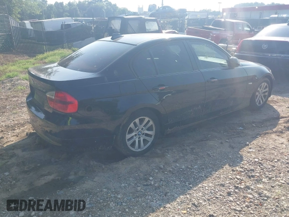 2007 BMW 3 Series 328xi z VIN WBAVC93547KX59108, wystawiony jako IAAI lot #42598217 z przebiegiem 174 882 mil mil oraz . Historia ofert i sprzedaży dostępna na DreamBid. Obrazek 4.