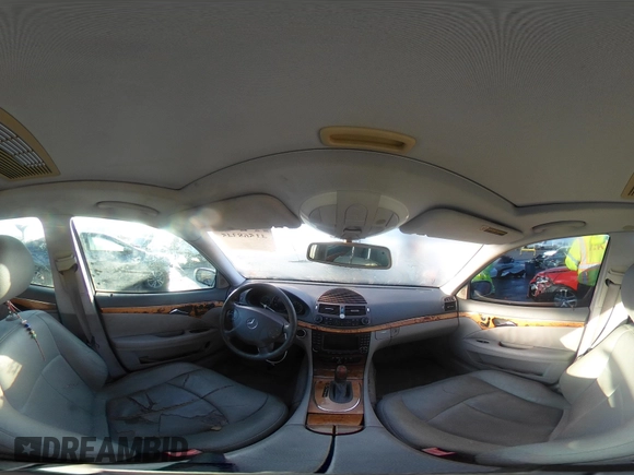 2003 Mercedes-Benz E 320 z VIN WDBUF65J33A347873, wystawiony jako IAAI lot #41568345 z przebiegiem 119 174 mil mil oraz . Historia ofert i sprzedaży dostępna na DreamBid. Obrazek 23.