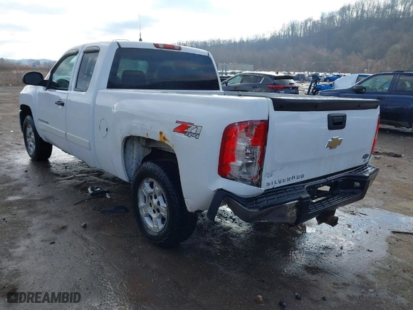 2008 Chevrolet Silverado 1500 LT w/1LT with VIN 2GCEK19J081239520, listed as a IAAI auction lot 41688417 with 288,432 mi miles. Bid and sale history available at carsss.com. Image 3.