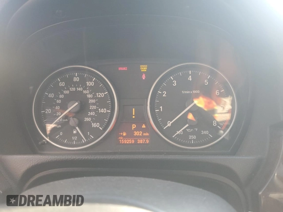 2009 BMW 3 Series 328i xDrive with VIN WBAWV53529P080919, listed as a Copart auction lot 82932964 with 159,259 mi miles and Salvage Title. Bid and sale history available at carsss.com. Image 9.