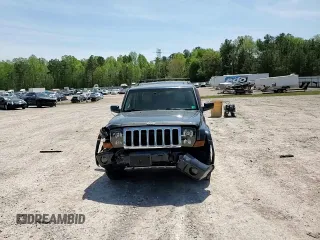2008 Jeep Commander Overland z VIN 1J8HG68268C235609, wystawiony jako Copart lot #53258215 z przebiegiem 180 959 mil mil oraz Szkoda całkowita • Salvage title. Historia ofert i sprzedaży dostępna na DreamBid. Obrazek 14.