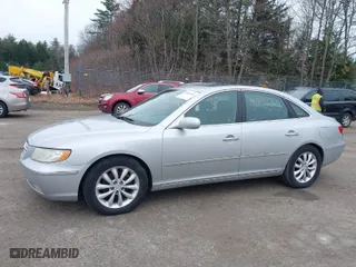 2006 Hyundai Azera SE with VIN KMHFC46F46A077702, listed as a IAAI auction lot 42088782 with 103,033 mi miles. Bid and sale history available at carsss.com. Image 14.