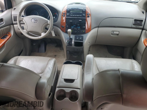 2006 Toyota Sienna XLE z VIN 5TDZA22C56S466035, wystawiony jako Copart lot #55452845 z przebiegiem 246 149 mil mil oraz Szkoda całkowita • Salvage title. Historia ofert i sprzedaży dostępna na DreamBid. Obrazek 8.