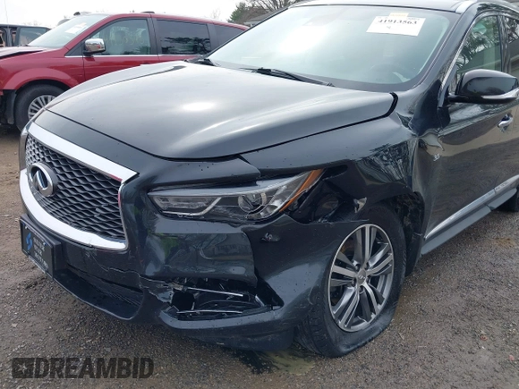 2020 Infiniti QX60 LUXE with VIN 5N1DL0MM2LC514730, listed as a IAAI auction lot 41913563 with 43,279 mi miles. Bid and sale history available at carsss.com. Image 6.