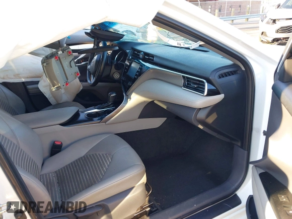 2018 Toyota Camry LE with VIN 4T1B11HK5JU565402, listed as a IAAI auction lot 41824110 with 105,659 mi miles. Bid and sale history available at carsss.com. Image 5.