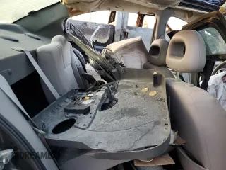 2006 Saturn ION z VIN 1G8AJ55F76Z151203, wystawiony jako Copart lot #68924204 z przebiegiem Nie podano mil oraz Szkoda całkowita • Salvage title. Historia ofert i sprzedaży dostępna na DreamBid. Obrazek 10.