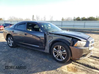 2013 Dodge Charger RT with VIN 2C3CDXDT3DH731025, listed as a Copart auction lot 40561264 with 117,228 mi miles and Salvage Title. Bid and sale history available at carsss.com. Image 4.