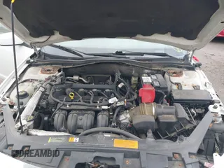 2010 Ford Fusion SE z VIN 3FAHP0HA2AR235714, wystawiony jako IAAI lot #41690933 z przebiegiem Nie podano mil oraz . Historia ofert i sprzedaży dostępna na DreamBid. Obrazek 10.