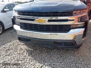 2019 Chevrolet Silverado 1500 LT with VIN 3GCPWCEK0KG186713, listed as a IAAI auction lot 41518976 with 143,202 mi miles. Bid and sale history available at carsss.com. Image 6.