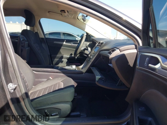 2018 Ford Fusion SE with VIN 3FA6P0HD4JR149788, listed as a IAAI auction lot 41846877 with 57,350 mi miles. Bid and sale history available at carsss.com. Image 5.