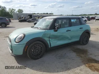 2025 MINI Hardtop 4 Door Cooper S с VIN WMW53GD00S2X04865, выставлен на аукционе Copart как лот 53566405 с пробегом 209 миль миль и Списание • Salvage title. История ставок и продаж доступна на DreamBid. Изображение 1.