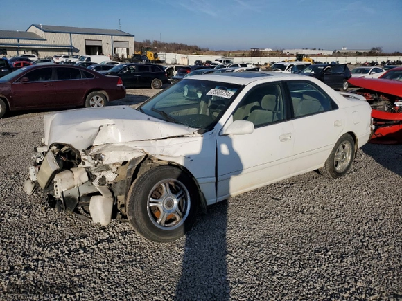 2000 Toyota Camry CE with VIN 4T1BG22KXYU737883, listed as a Copart auction lot 85805734 with 0 mi miles and Salvage Title. Bid and sale history available at carsss.com. Image 1.