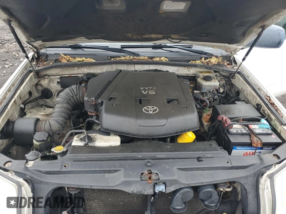 2004 Toyota 4Runner SR5 z VIN JTEBU14R540053094, wystawiony jako Copart lot #61054285 z przebiegiem 272 910 mil mil oraz Czysty tytuł • Clean title. Historia ofert i sprzedaży dostępna na DreamBid. Obrazek 12.