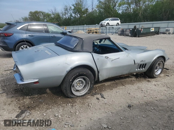 1969 Chevrolet Corvette with VIN 194679S704164, listed as a Copart auction lot 56403295 with 74,011 mi miles and Salvage title. Bid and sale history available at DreamBid. Image 3.