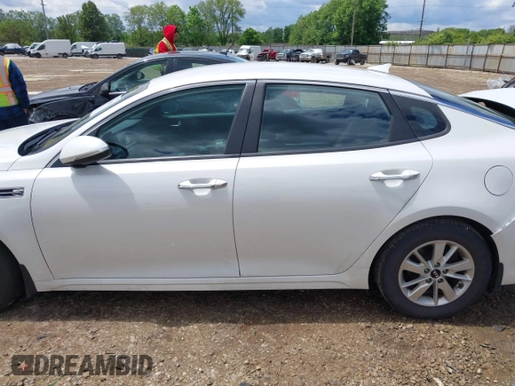 2018 Kia Optima LX with VIN KNAGT4L33J5232905, listed as a IAAI auction lot 42333610 with 111,423 mi miles and . Bid and sale history available at DreamBid. Image 15.