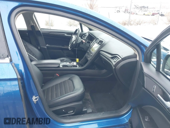 2018 Ford Fusion SE with VIN 3FA6P0HD8JR204274, listed as a IAAI auction lot 41194622 with 71,556 mi miles. Bid and sale history available at carsss.com. Image 5.