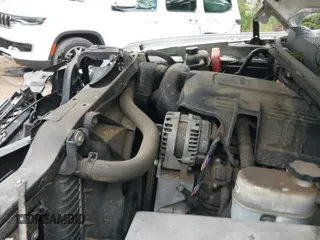 2008 Chevrolet Silverado 1500 Work Truck z VIN 1GCEK14C08E112712, wystawiony jako IAAI lot #42431817 z przebiegiem 207 933 mil mil oraz . Historia ofert i sprzedaży dostępna na DreamBid. Obrazek 19.