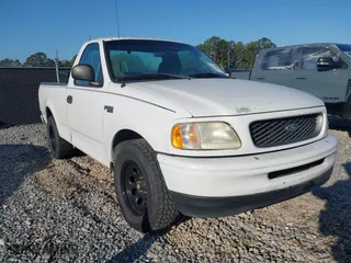 1998 Ford F-150 Standard with VIN 1FTZF1728WNC10750, listed as a IAAI auction lot 42036177 with 237,434 mi miles. Bid and sale history available at carsss.com. Image 1.