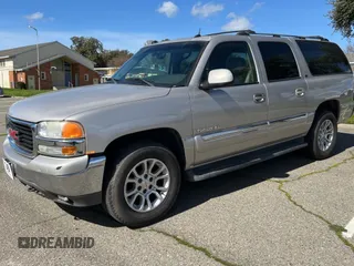 2005 GMC Yukon XL SLT with VIN 1GKFK16Z25J182614, listed as a Copart auction lot 48441255 with 110,529 mi miles and Salvage Title. Bid and sale history available at carsss.com. Image 2.