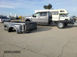 2022 Ford Super Duty F-450 DRW XL with VIN 1FT8W4DT1NED61096, listed as a Copart auction lot 45229825 with 46,826 mi miles and Salvage Title. Bid and sale history available at carsss.com. Image 2.