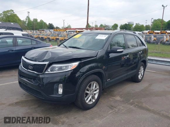 2015 Kia Sorento LX with VIN 5XYKTDA63FG570085, listed as a IAAI auction lot 42031786 with 181,652 mi miles and . Bid and sale history available at DreamBid. Image 2.