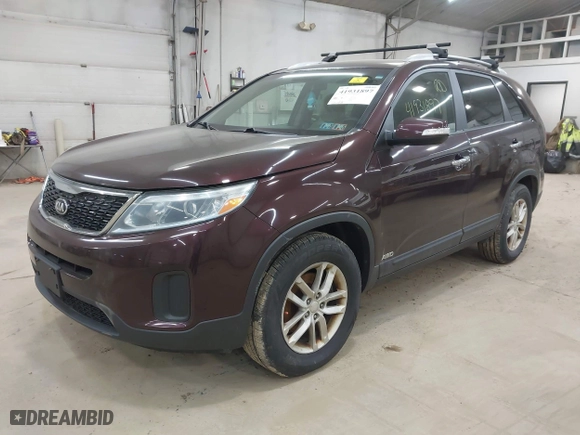 2015 Kia Sorento LX with VIN 5XYKTDA73FG653329, listed as a IAAI auction lot 41931897 with 96,088 mi miles. Bid and sale history available at carsss.com. Image 17.