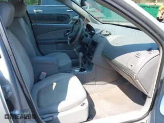 2004 Chevrolet Malibu LT with VIN 1G1ZU54844F101949, listed as a IAAI auction lot 41960060 with 174,384 mi miles. Bid and sale history available at carsss.com. Image 5.