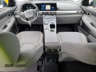 2021 Hyundai NEXO Limited z VIN KM8J84A68MU012981, wystawiony jako Copart lot #85318654 z przebiegiem 17 266 mil mil oraz Czysty tytuł • Clean title. Historia ofert i sprzedaży dostępna na DreamBid. Obrazek 8.