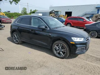 2020 Audi Q5 Premium with VIN WA1G2AFYXL2054002, listed as a Copart auction lot 68996494 with 44,510 mi miles and Non Repairable. Bid and sale history available at carsss.com. Image 4.